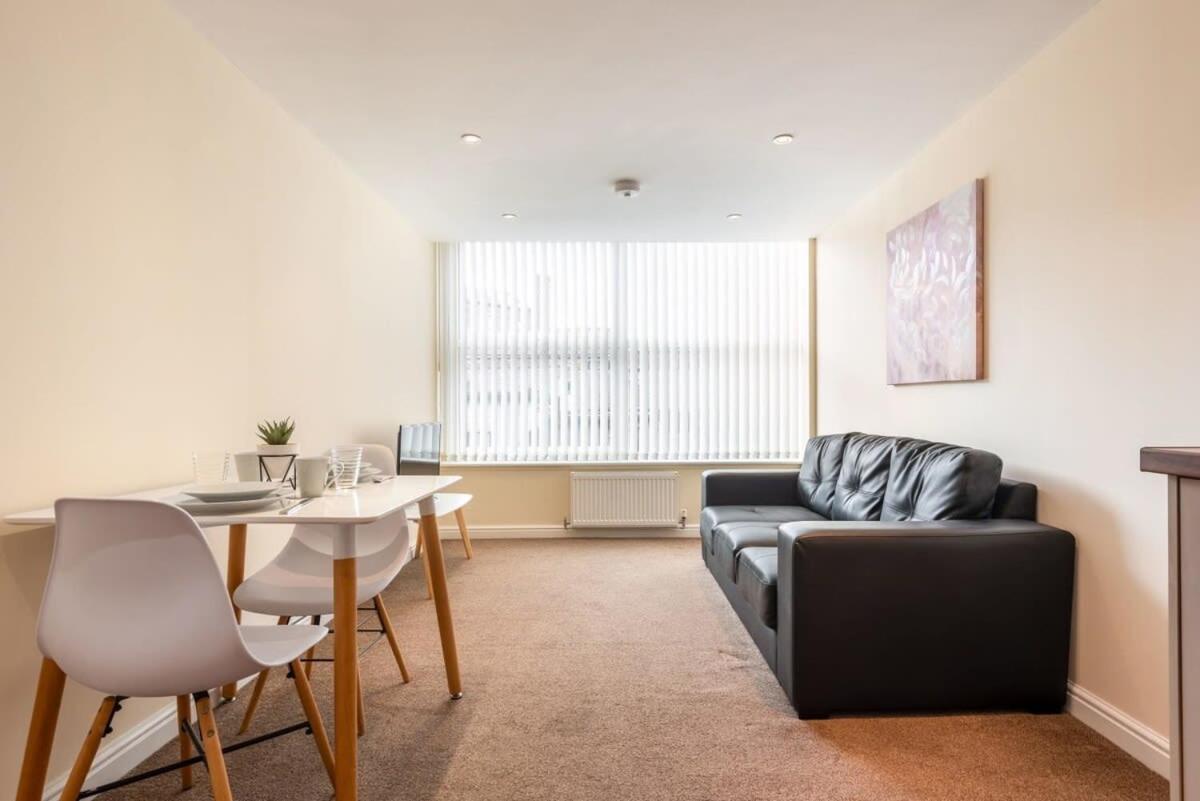 Bright 1 Bedroom Budget Flat In Central Понтефракт Экстерьер фото