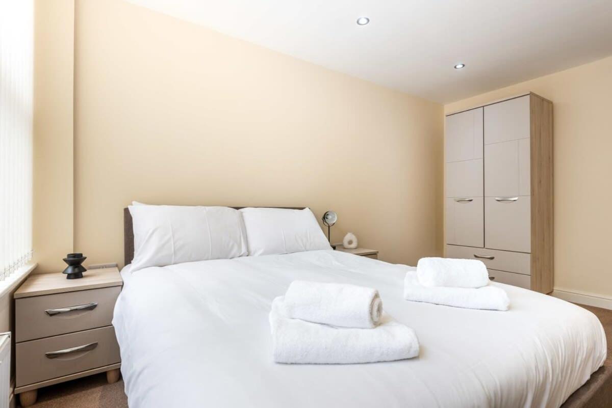 Bright 1 Bedroom Budget Flat In Central Понтефракт Экстерьер фото